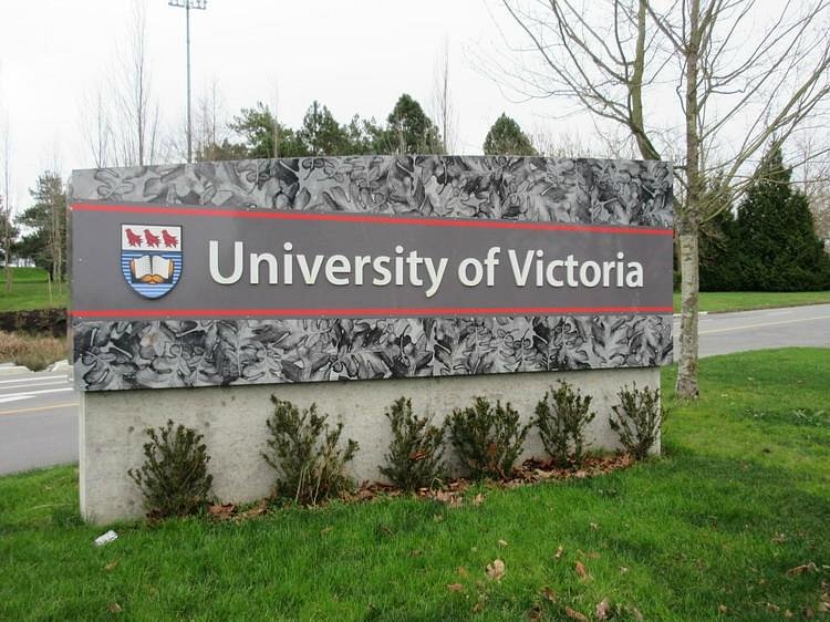Trường University of Victoria (Canada)